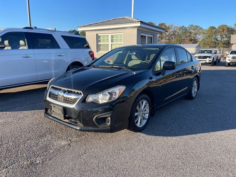 Used 2014 Subaru Impreza 2.0i Premium w/ All-Weather Package w/CVT image 1