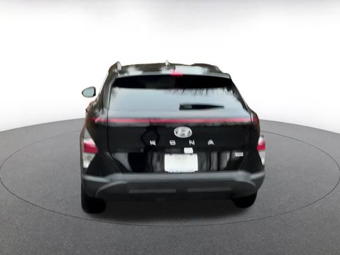 Used 2025 Hyundai Kona SEL image 12
