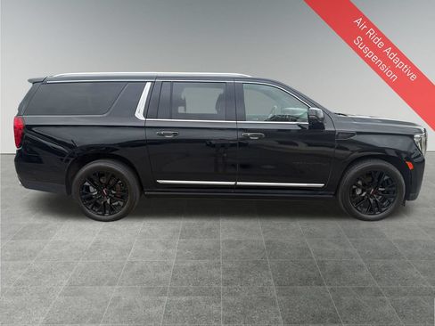Used 2023 GMC Yukon XL Denali w/ Denali Reserve Package AWD/4WD image 7