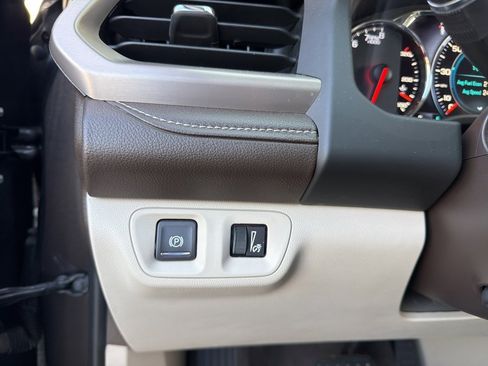 Used 2019 GMC Acadia Denali image 13