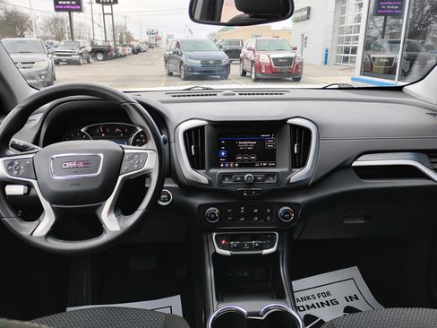 Used 2023 GMC Terrain SLE image 5