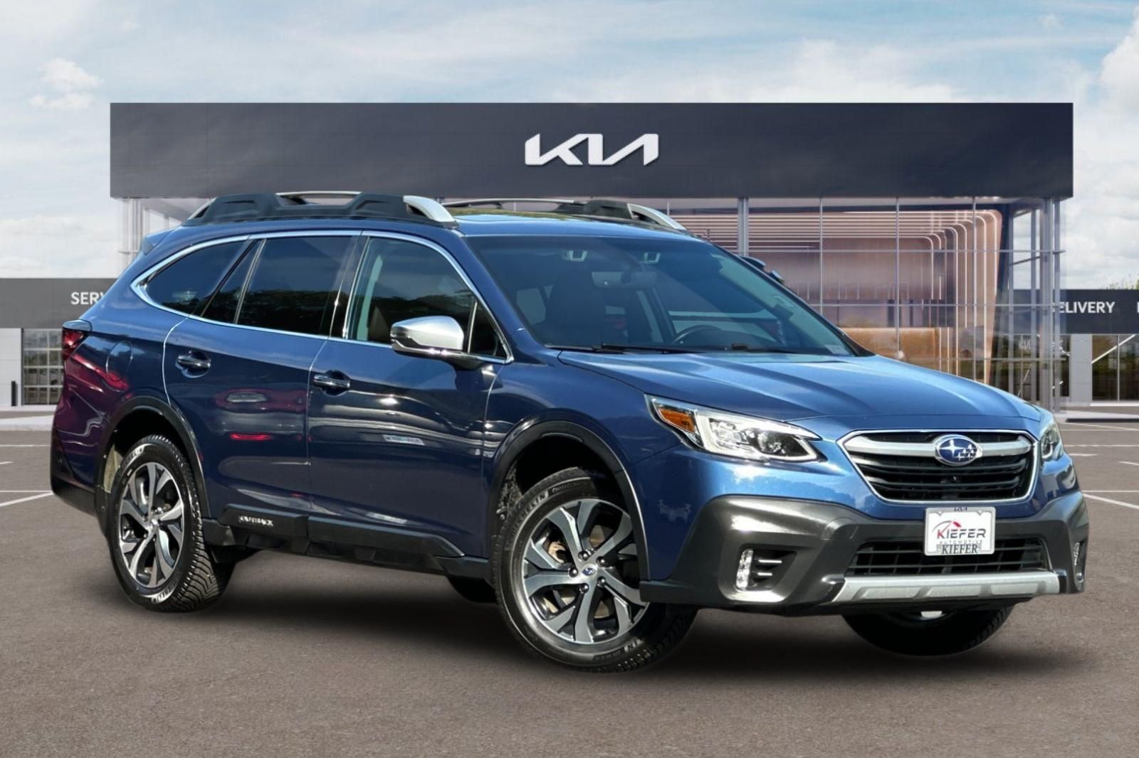 Used 2020 Subaru Outback Touring AWD/4WD image 2