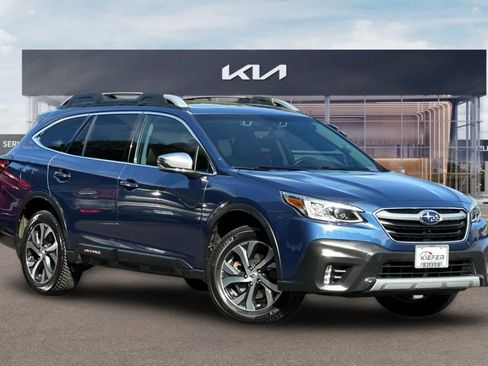 Used 2020 Subaru Outback Touring AWD/4WD image 2