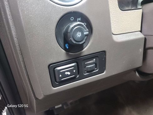 Used 2010 Ford F150 XLT image 22