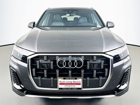 Used 2025 Audi Q7 3.0T Premium w/ Convenience Package AWD/4WD image 2