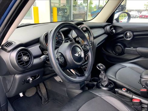 Used 2017 MINI Cooper 4-Door Hardtop FWD image 12