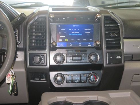 Used 2020 Ford F250 XLT AWD/4WD image 40