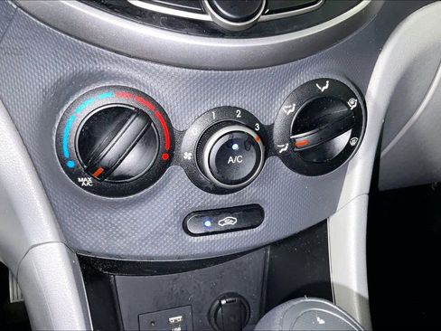 Used 2017 Hyundai Accent SE image 30