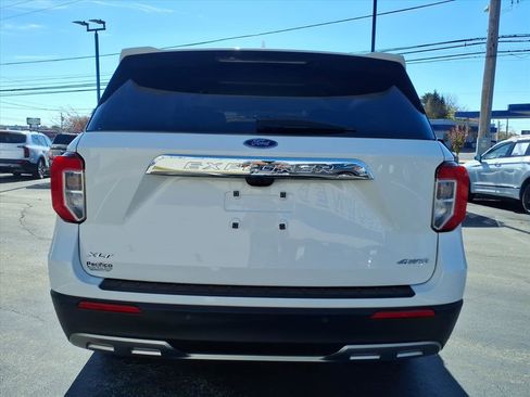 Certified 2022 Ford Explorer XLT w/ Equipment Group 202A image 7
