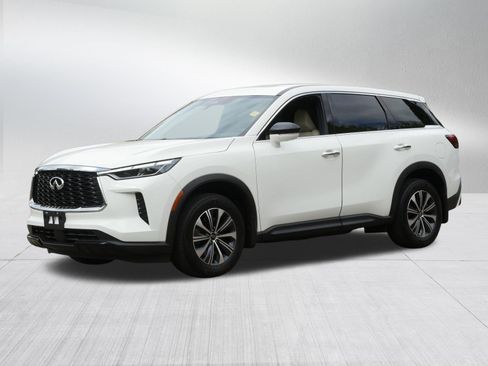 Used 2023 INFINITI QX60 Pure AWD/4WD image 3