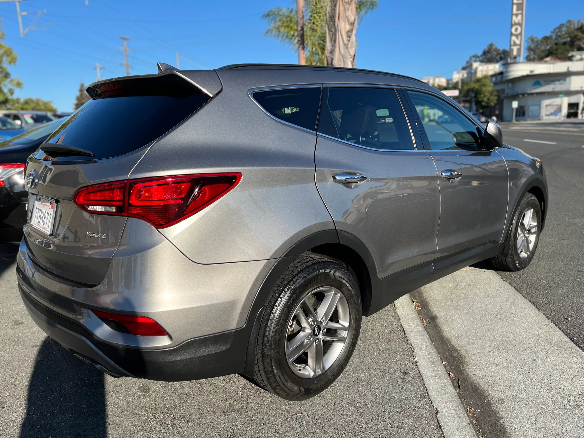 Used 2017 Hyundai Santa Fe Sport FWD image 9