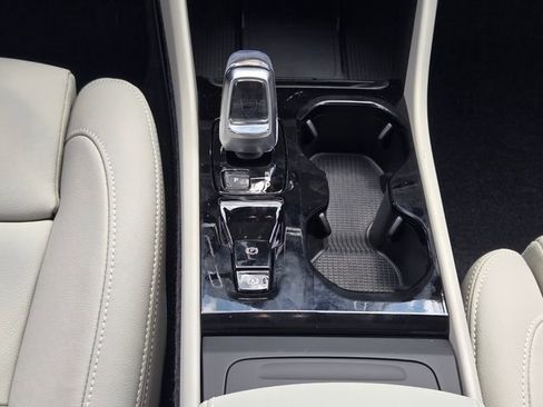 New 2026 Volvo XC40 B5 Plus w/ Protection Package Premier AWD/4WD image 21