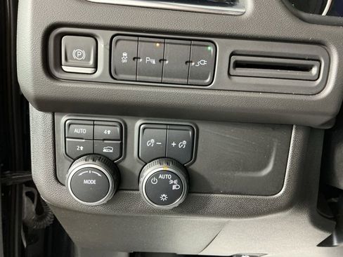 Used 2021 Chevrolet Suburban RST w/ Rear Media and Nav Package AWD/4WD image 21
