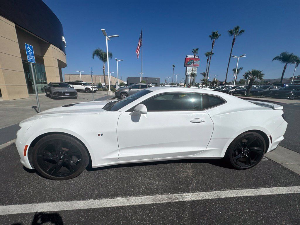 Used 2020 Chevrolet Camaro SS RWD image 2