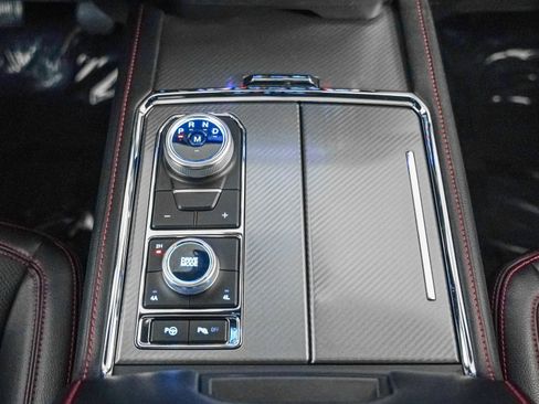 Used 2021 Ford Expedition Limited image 18