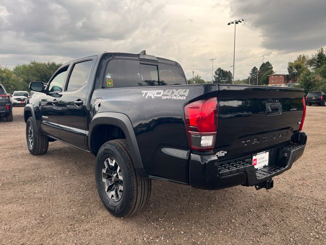 Used 2019 Toyota Tacoma TRD Off-Road AWD/4WD image 3