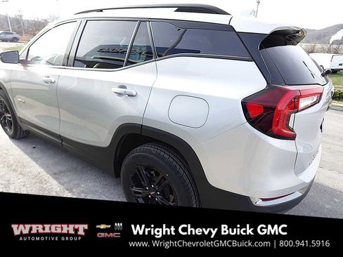 Used 2022 GMC Terrain AT4 image 5