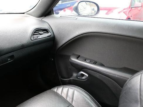 Used 2019 Dodge Challenger R/T Scat Pack w/ Shaker Package image 20