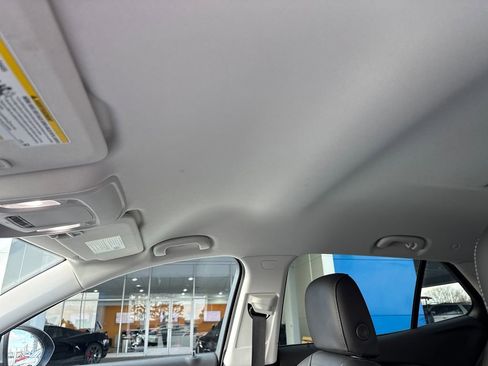 Used 2025 Buick Envision Preferred image 24