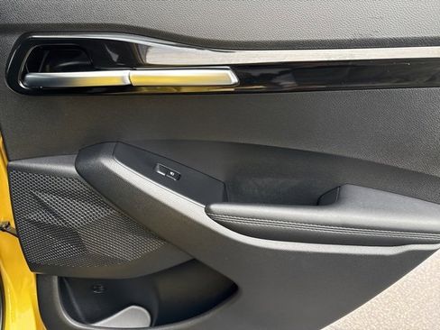 Used 2023 Kia Seltos SX w/ SX Sunroof Package image 40