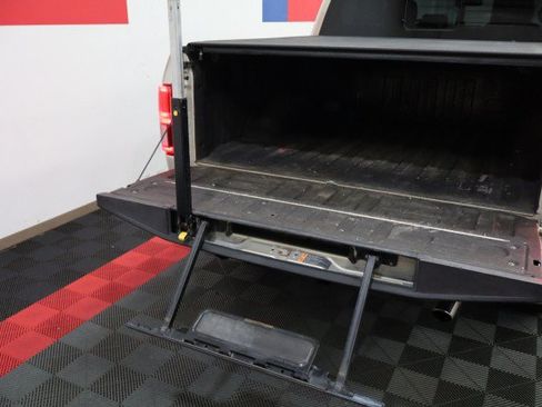 Used 2018 Ford F150 King Ranch w/ Equipment Group 601A Luxury AWD/4WD image 33