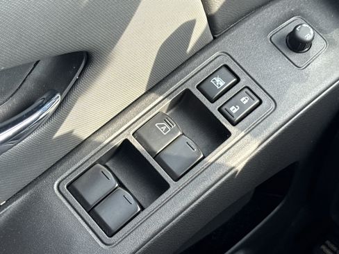 Used 2022 Nissan Frontier PRO-4X w/ Pro-4X Premium Package image 24