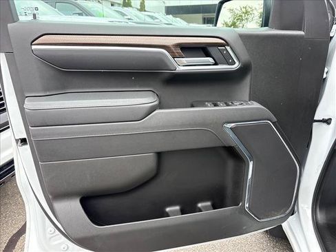 Certified 2025 Chevrolet Silverado 1500 LT AWD/4WD image 20