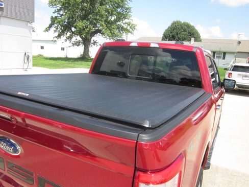 Used 2023 Ford F150 Lariat w/ Trailer Tow Package AWD/4WD image 9
