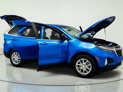 Certified 2024 Chevrolet Equinox LT w/ LPO, Floor Liner Package FWD image 14