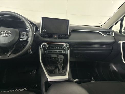 Used 2025 Toyota RAV4 LE image 21