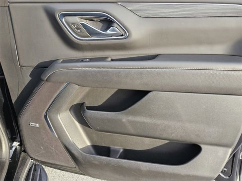 Used 2024 GMC Yukon SLT image 38