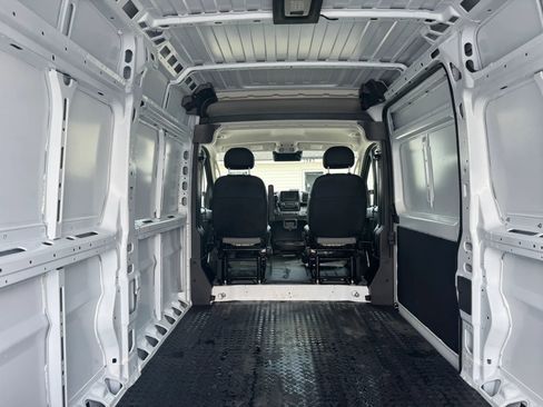Used 2026 RAM ProMaster 2500 w/ Convenience Group FWD image 25