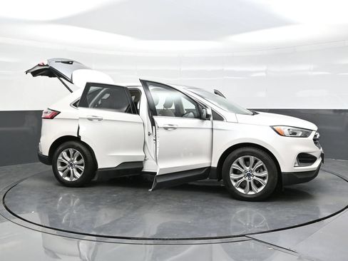 Used 2019 Ford Edge Titanium w/ Cold Weather Package AWD/4WD image 50