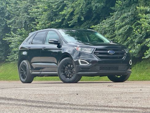 Used 2016 Ford Edge Sport w/ Equipment Group 401A AWD/4WD image 2
