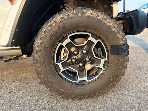 Used 2022 Jeep Gladiator Mojave w/ Trailer Tow Package AWD/4WD image 31