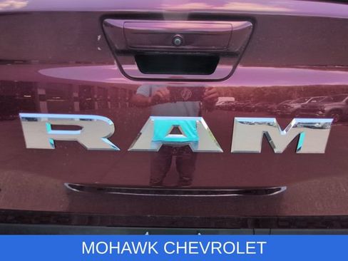 Used 2025 RAM 1500 Laramie AWD/4WD image 31