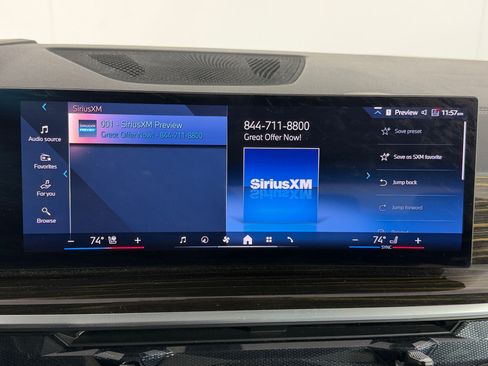 Used 2025 BMW X5 xDrive50e AWD/4WD image 29