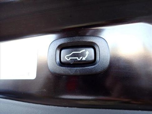 Used 2020 Mitsubishi Outlander SEL image 9