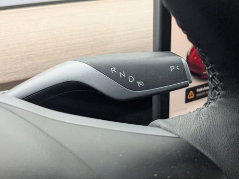 Used 2023 Tesla Model Y Long Range image 11