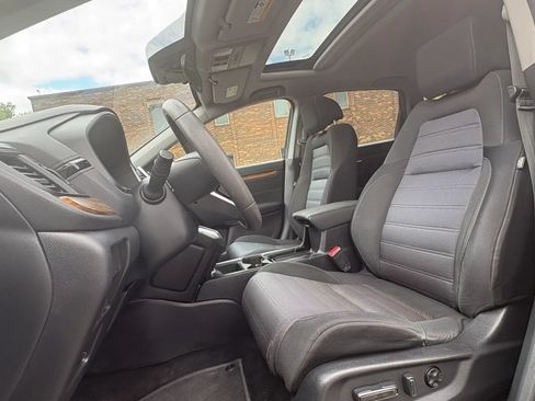Used 2017 Honda CR-V EX image 2