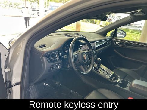 Used 2023 Porsche Macan Turbo AWD/4WD image 6