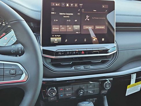 New 2026 Jeep Compass Latitude image 27