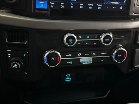 Used 2024 Ford F150 XLT AWD/4WD image 30