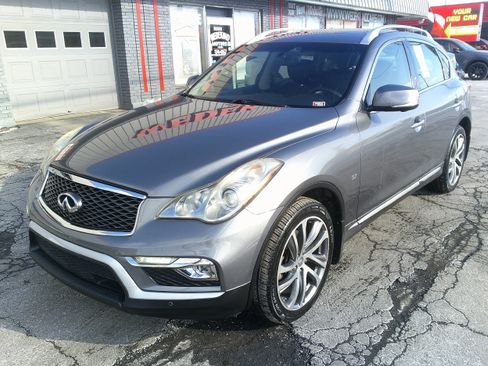 Used 2017 INFINITI QX50 AWD w/ Technology Package image 13
