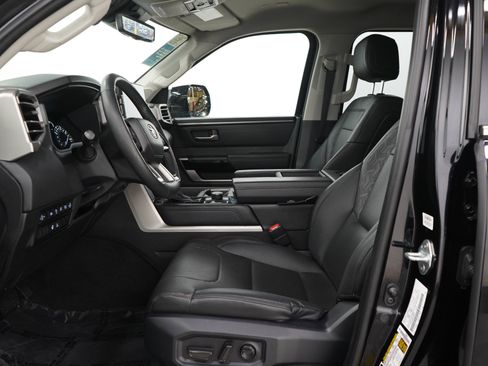 Used 2023 Toyota Tundra Limited AWD/4WD image 27