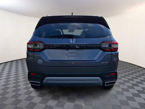 Used 2023 Honda Pilot Elite image 8