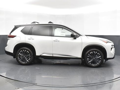 New 2026 Nissan Rogue Platinum w/ Platinum Premium Package image 4