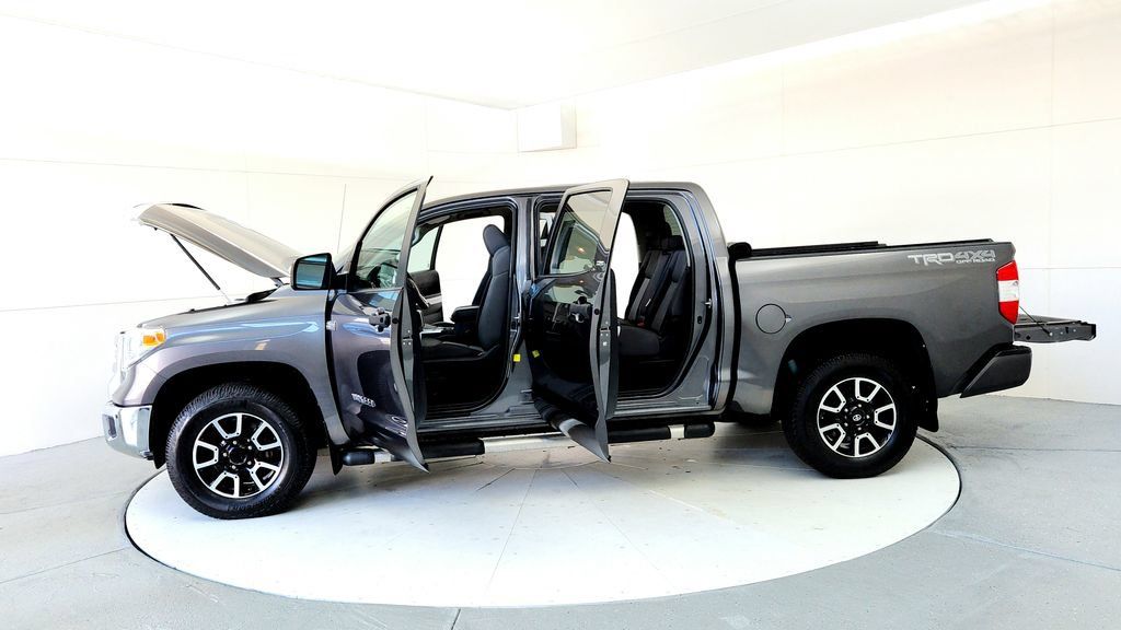 Used 2016 Toyota Tundra SR5 w/ TRD Off Road Package AWD/4WD image 10