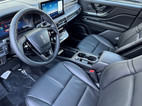 New 2025 Lincoln Corsair Grand Touring image 8