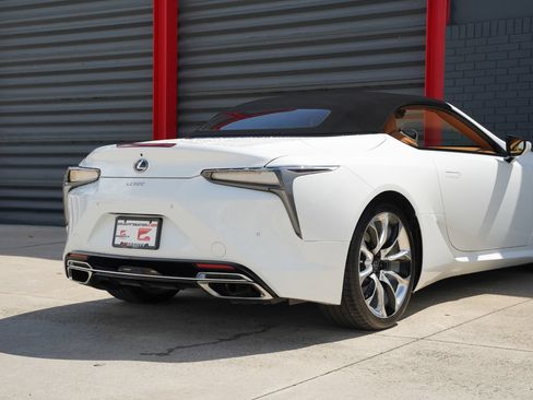 Used 2021 Lexus LC 500 Convertible w/ Touring Package RWD image 10